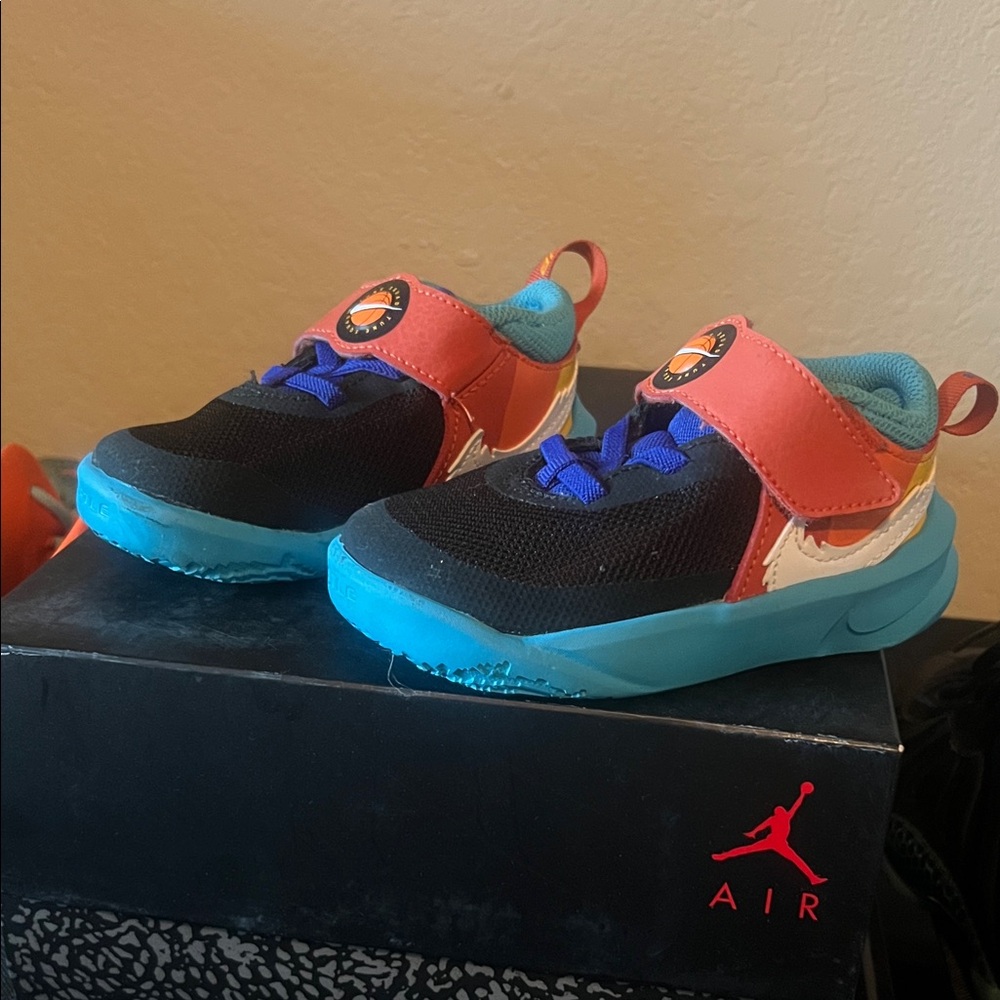 Nike Kids' Black and Orange Sneakers